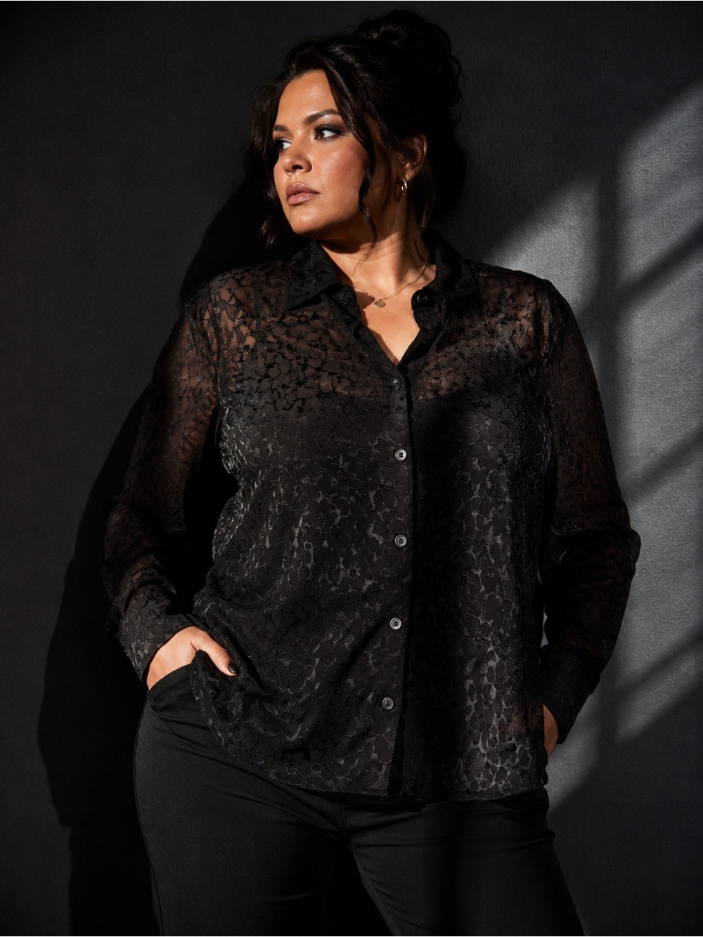 Lane Bryant Designs & Co Black Burnout Floral Button Front Blouse Women’s 14/16